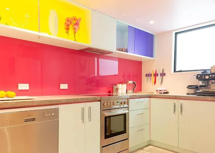 Designers Dream, Tokyo Pop Art With Courtyard, Fire & Views *