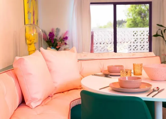 Designers Dream, Tokyo Pop Art With Courtyard, Fire & Views *