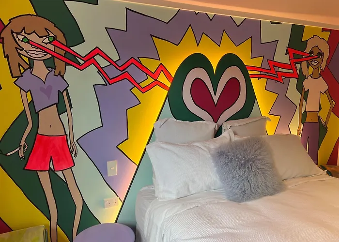 Designers Dream, Tokyo Pop Art With Courtyard, Fire & Views *