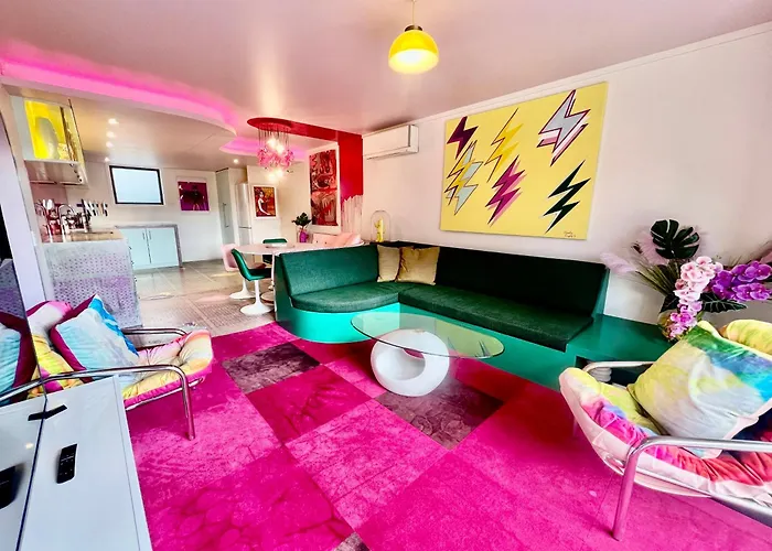 Designers Dream, Tokyo Pop Art With Courtyard, Fire & Views