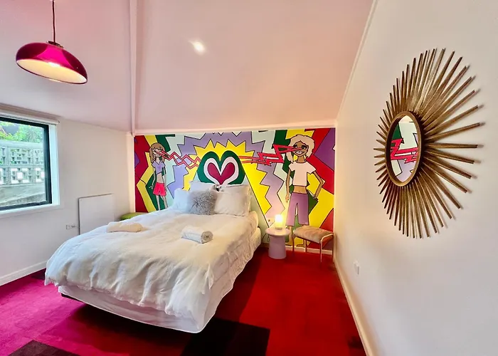 Designers Dream, Tokyo Pop Art With Courtyard, Fire & Views Apartment
